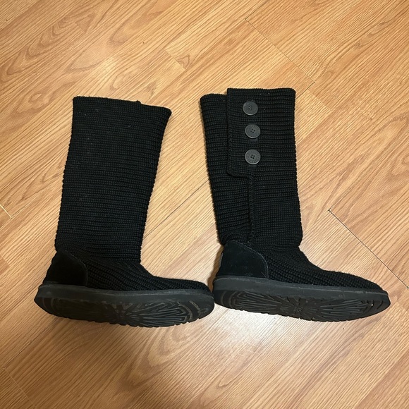 Black knit uggs - Picture 1 of 5